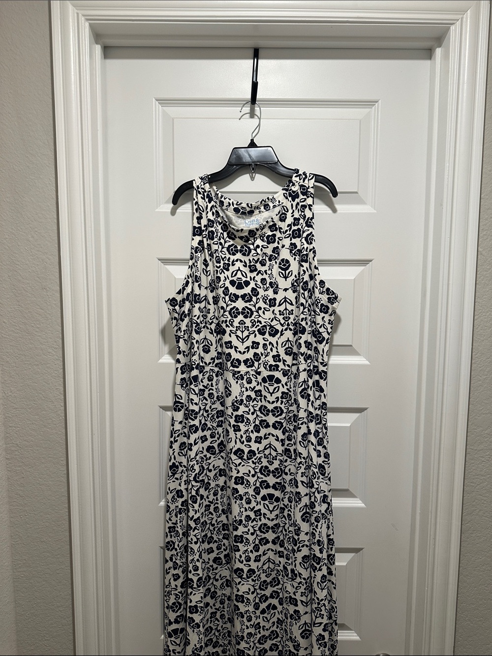 Croft & Barrow White Maxi Dress with Navy Floral Print